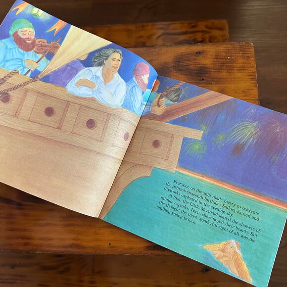 Vintage 1993 Scholastic The Little Mermaid Paperback Book - Picture 4 of 9